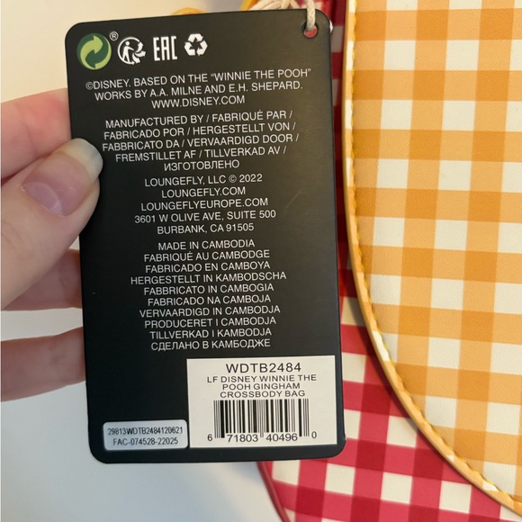 Loungefly Winnie The Pooh Gingham Crossbody Purse NWT Adjustable Strap Picnic - Picture 10 of 15